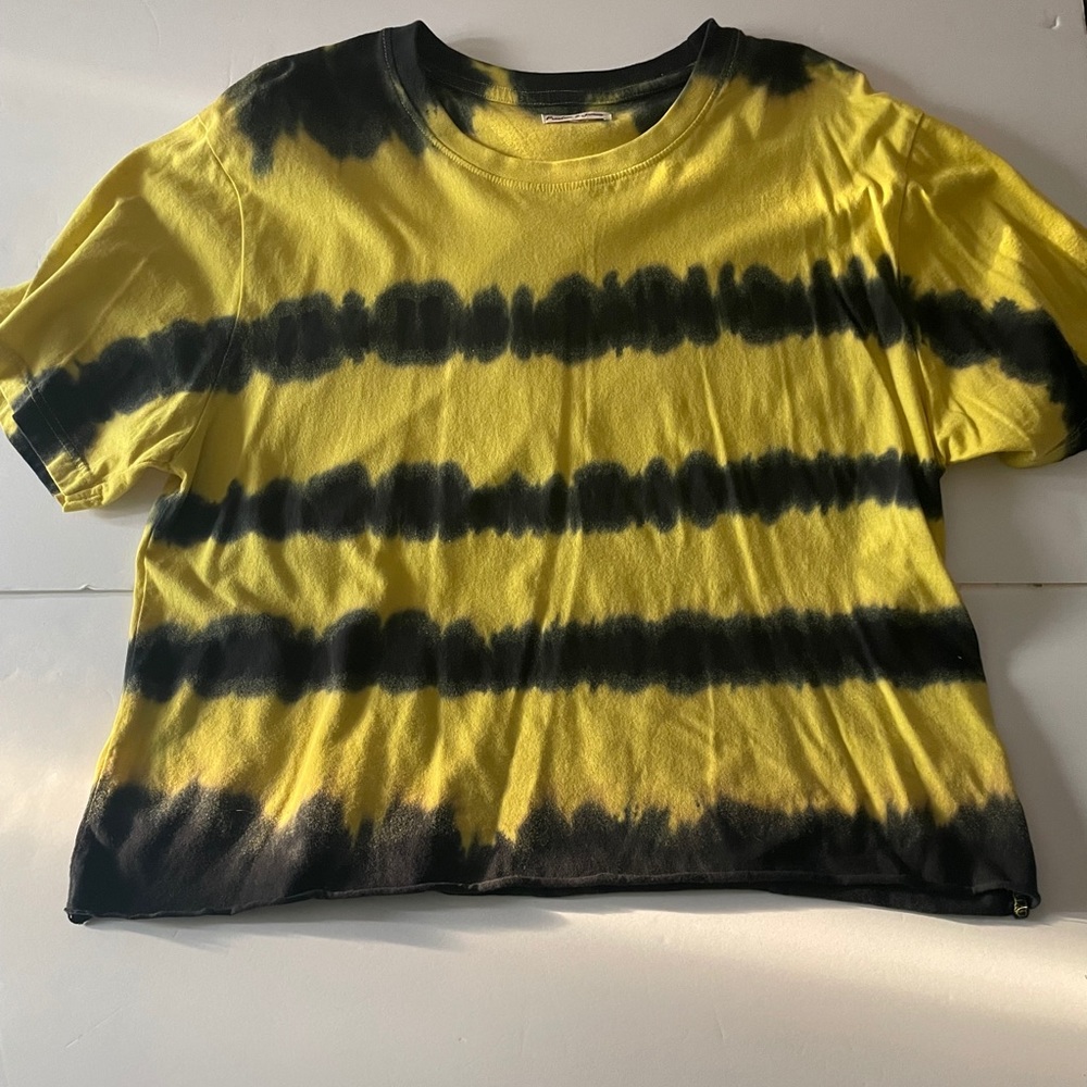 💛Yellow and black crop top 🖤
